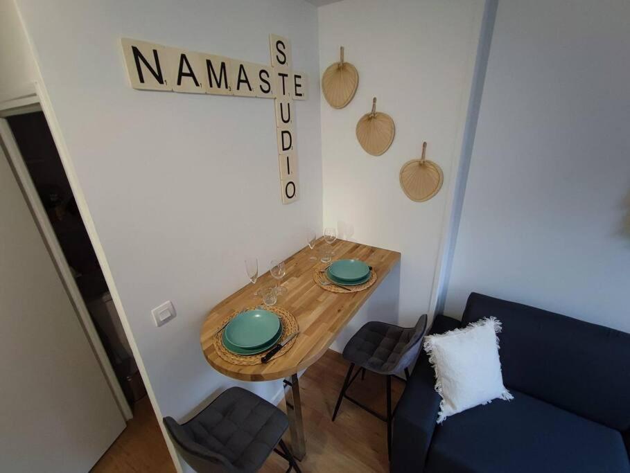 Апартаменти Namaste Studio By T&L Denain Екстер'єр фото